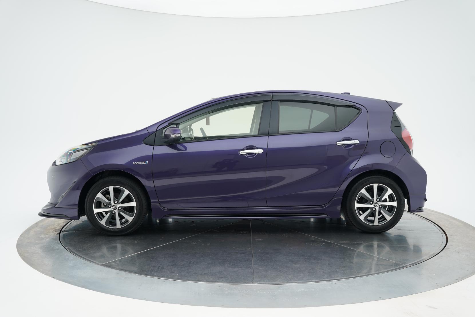 Toyota Aqua 1.5 S FACELIFT