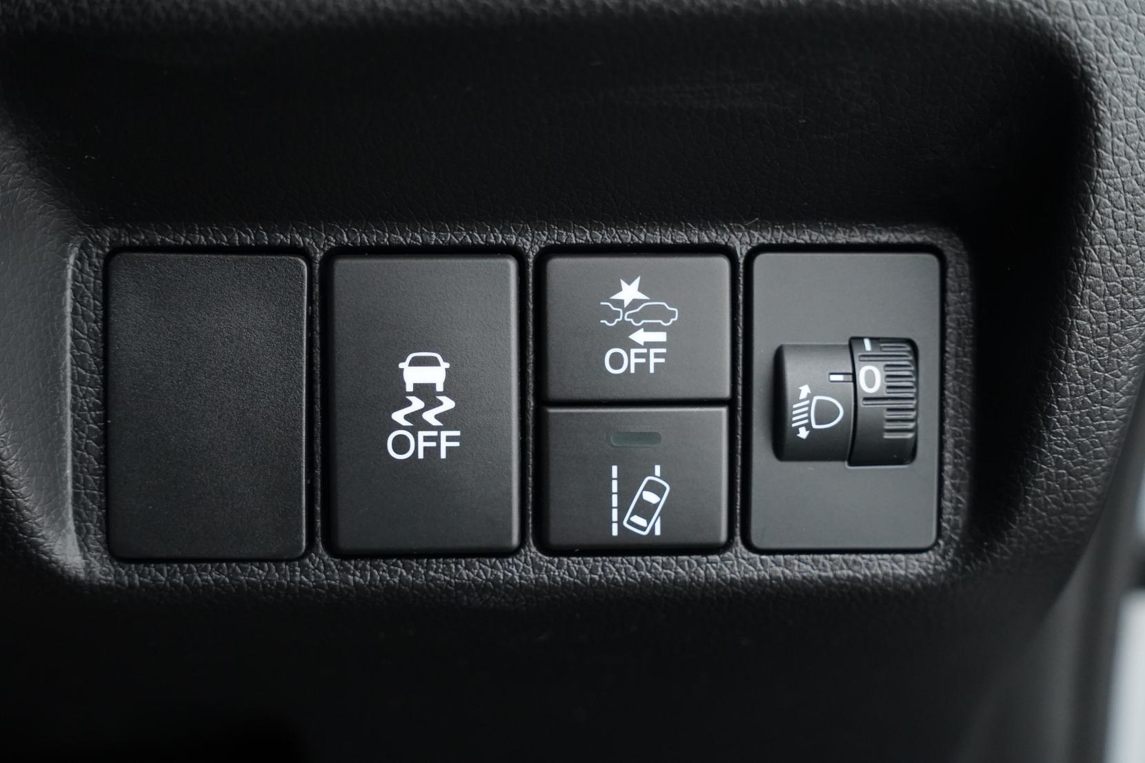 Honda Fit Shuttle 1.5 HYBRID HONDA SENSING