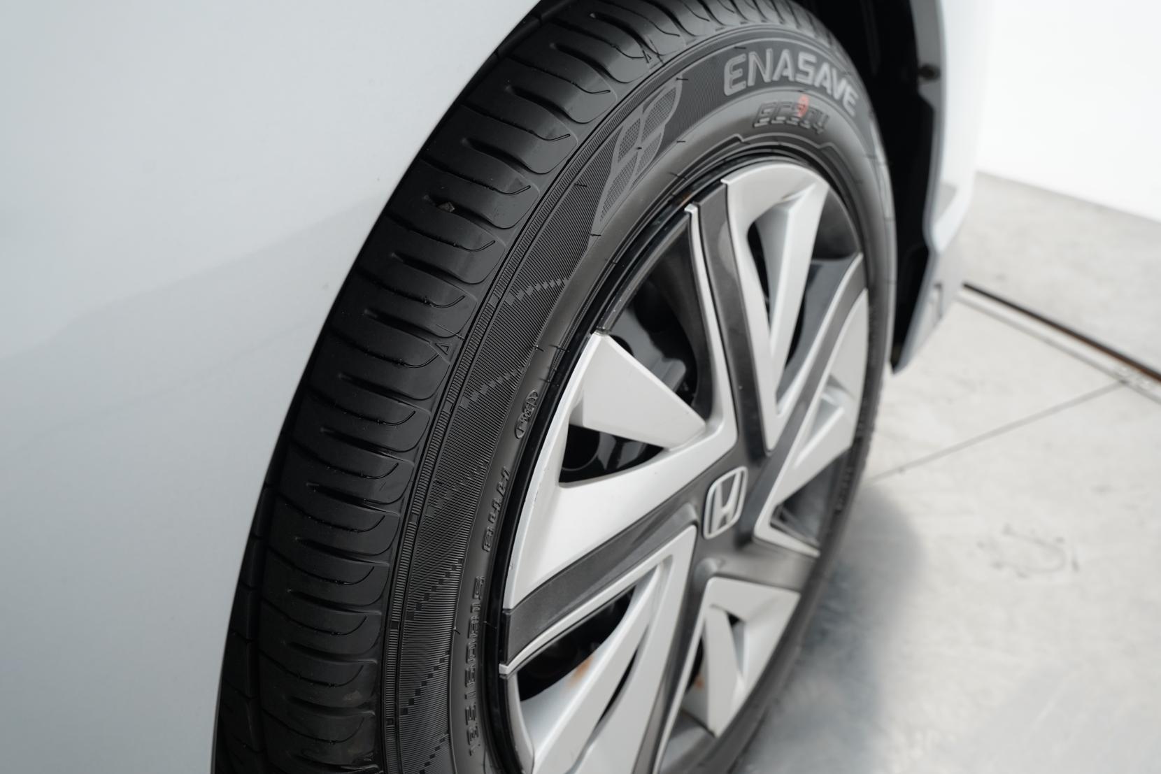 Honda Fit Shuttle 1.5 HYBRID HONDA SENSING