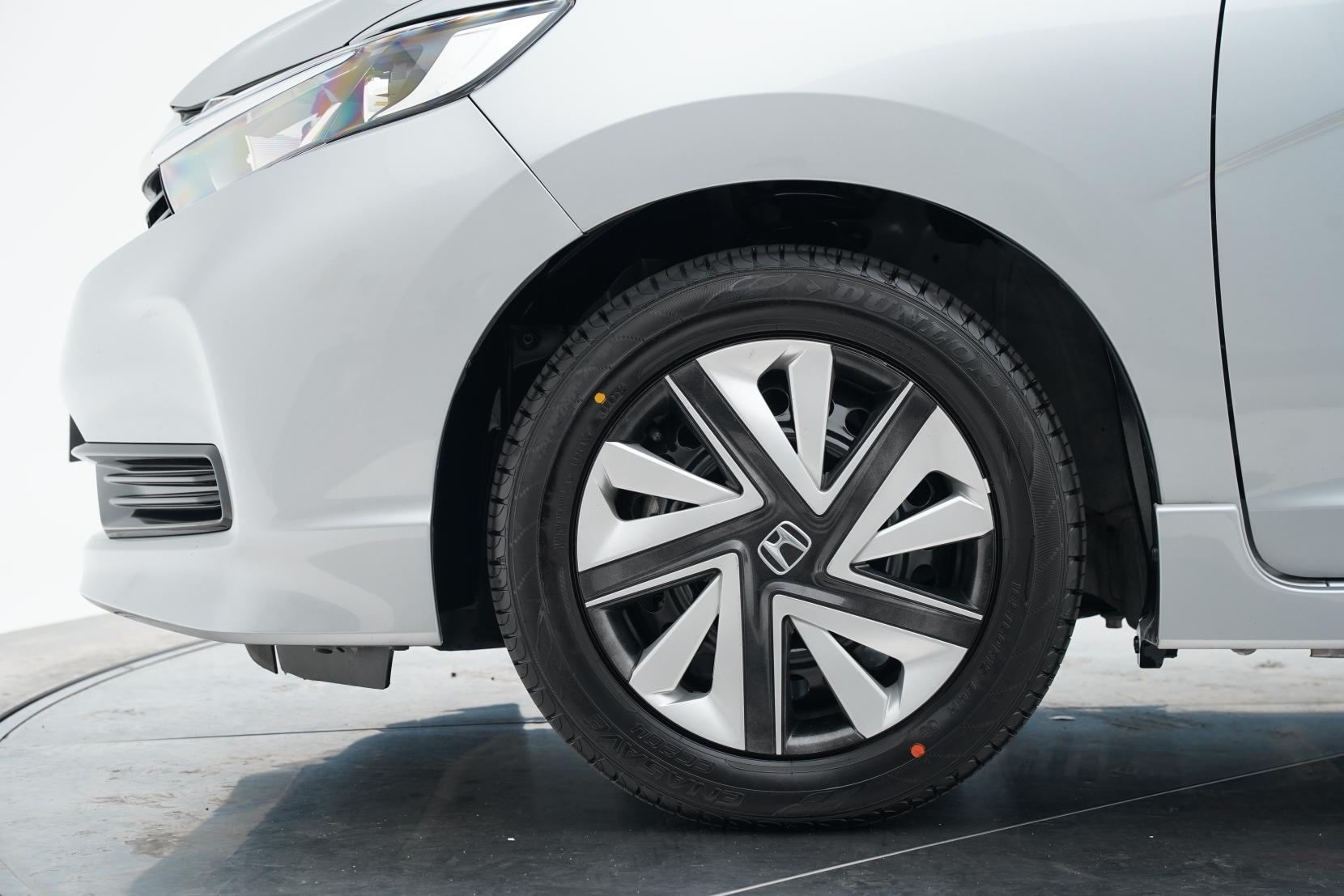 Honda Fit Shuttle 1.5 HYBRID HONDA SENSING