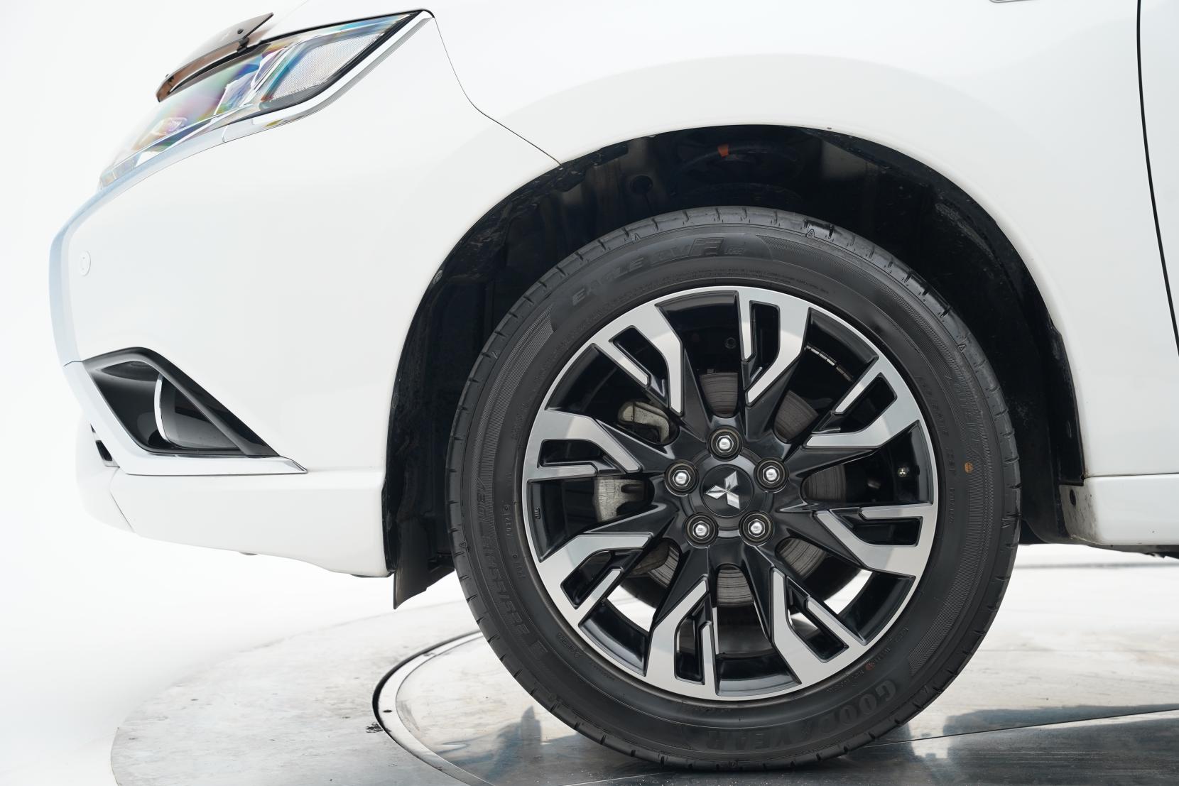 Mitsubishi Outlander 2.4 PHEV PHEV 4WD G