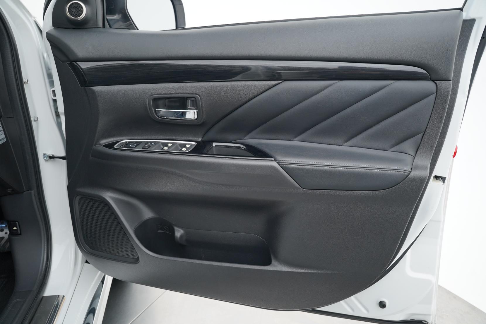 Mitsubishi Outlander 2.4 PHEV PHEV 4WD G