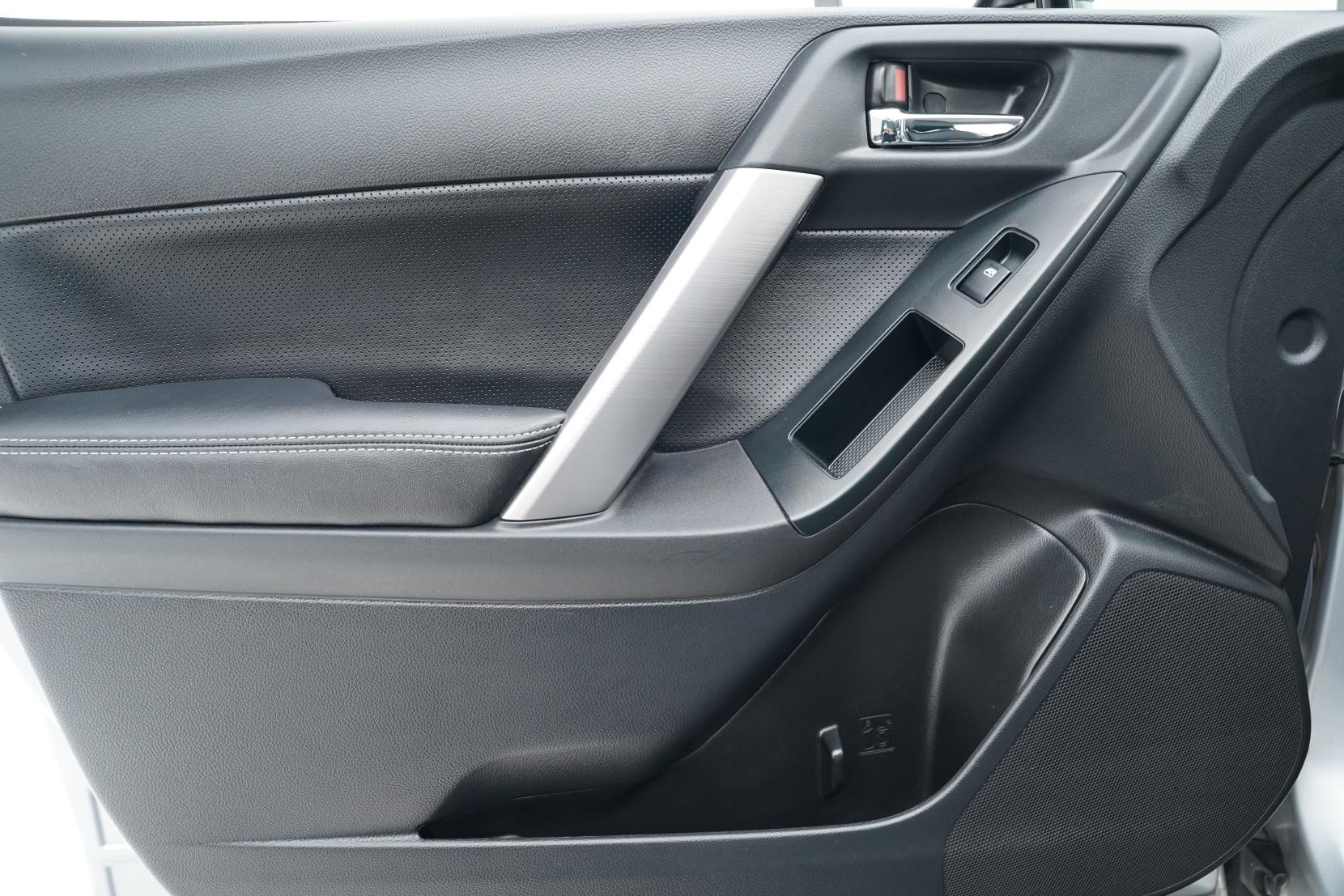 Subaru Forester 2.0 4WD 2.0XT EYESIGHT