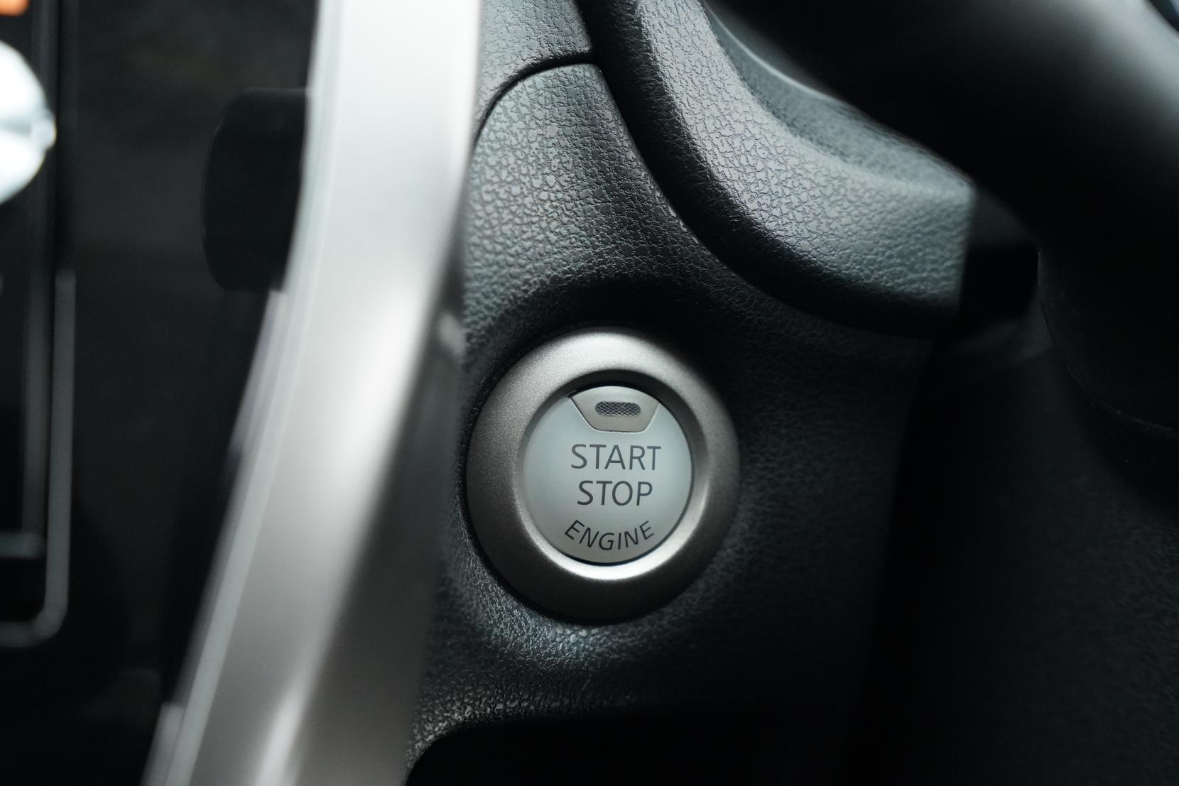 Nissan Note (2004–present) 1.2 MEDALIST EMERGENCY BRAKE PACKAGE