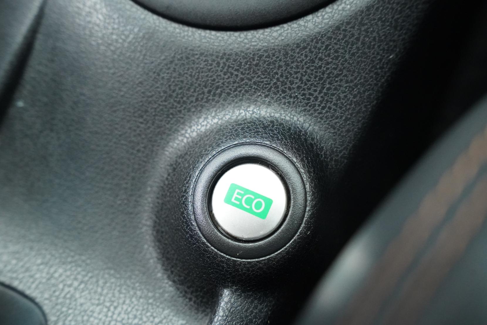 Nissan Note (2004–present) 1.2 MEDALIST EMERGENCY BRAKE PACKAGE