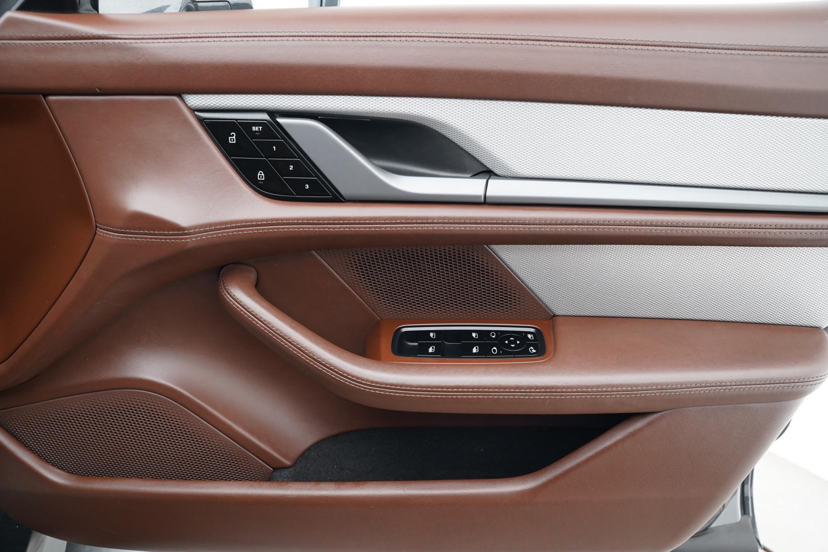 Porsche Taycan 4S 4WD Performance Battery