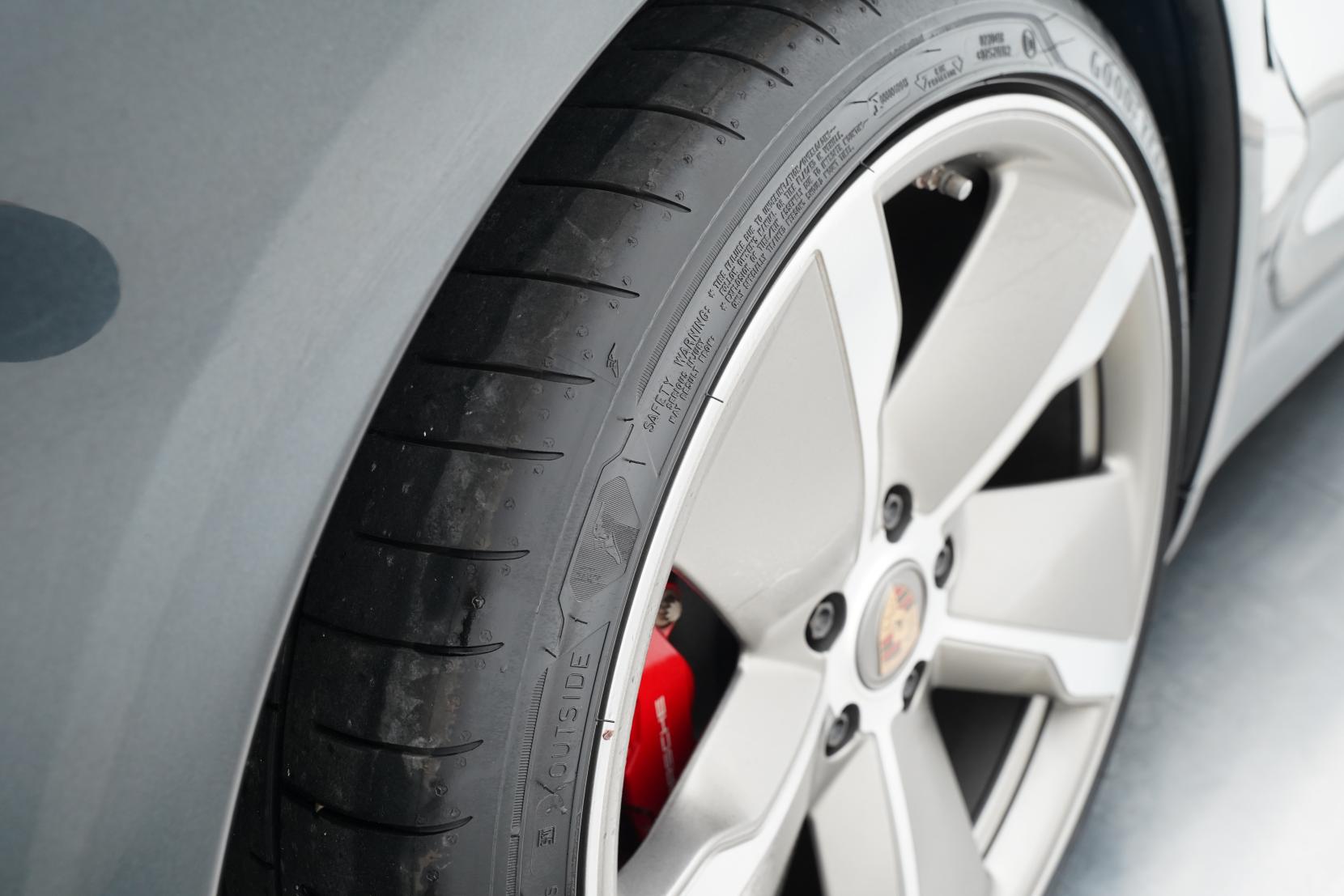 Porsche Taycan 4S 4WD Performance Battery