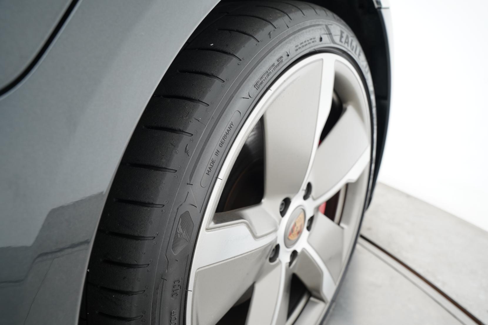 Porsche Taycan 4S 4WD Performance Battery