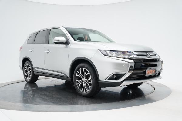 Mitsubishi Outlander 2.4 24G 4WD 7 Seater