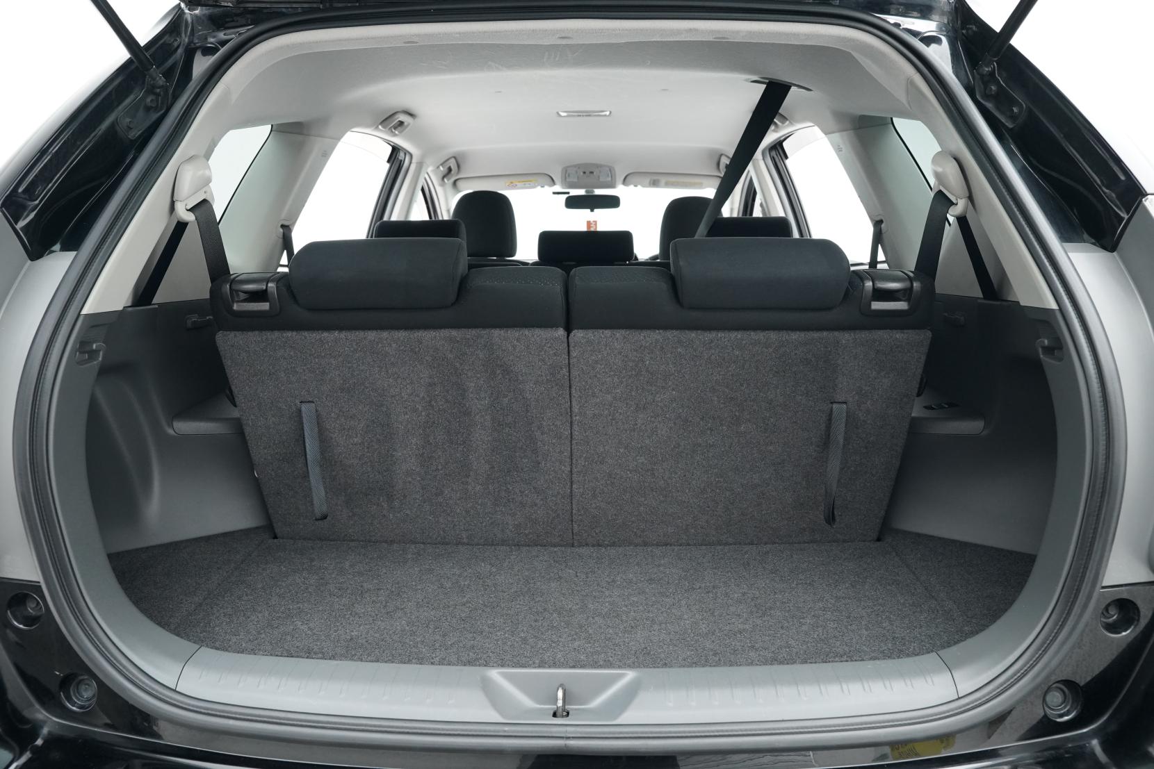Toyota Prius Alpha S 7 Seater