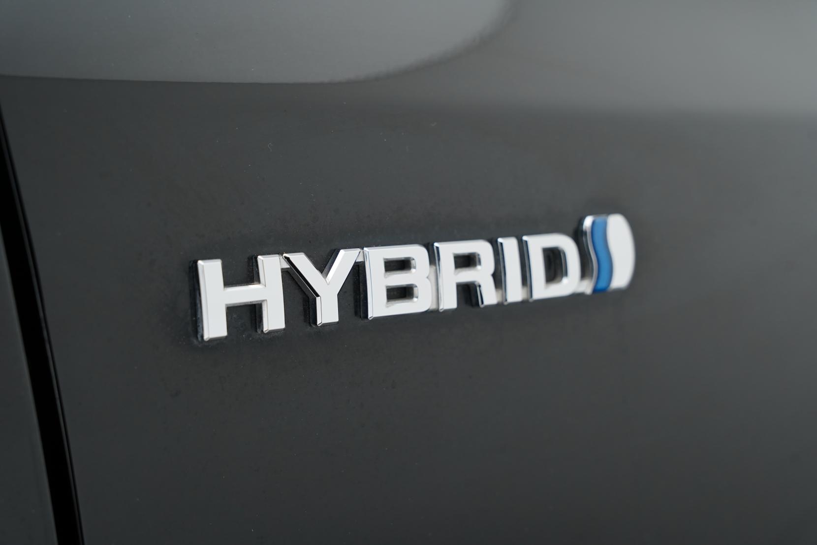 Toyota Prius Alpha S 7 Seater