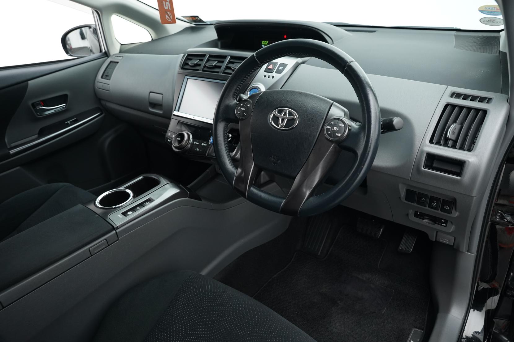 Toyota Prius Alpha S 7 Seater