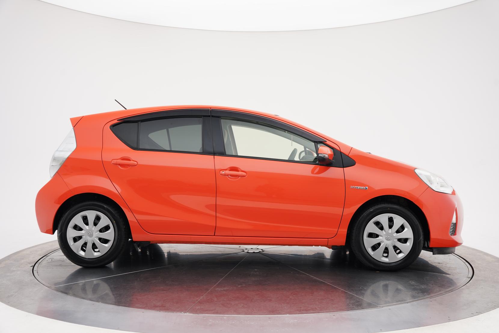 Toyota Aqua 1.5 S Push Start