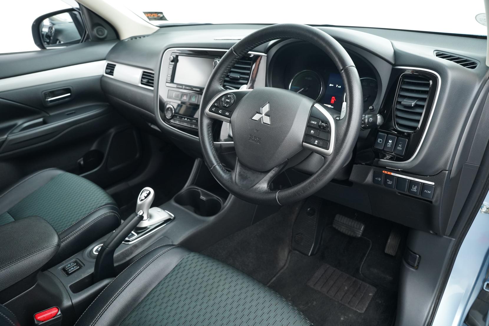 Mitsubishi Outlander 2.4 4WD PHEV G