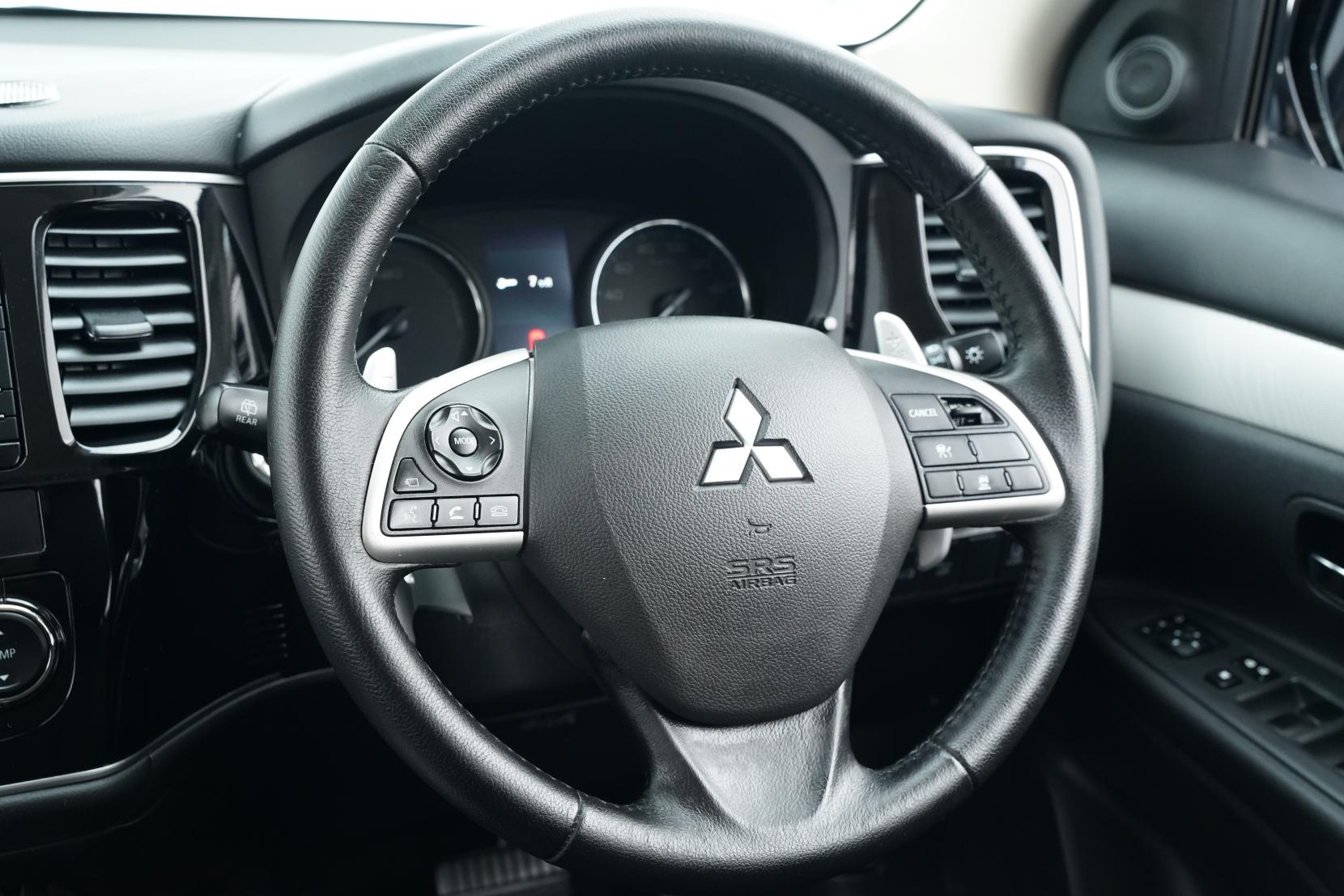 Mitsubishi Outlander 2.4 4WD PHEV G