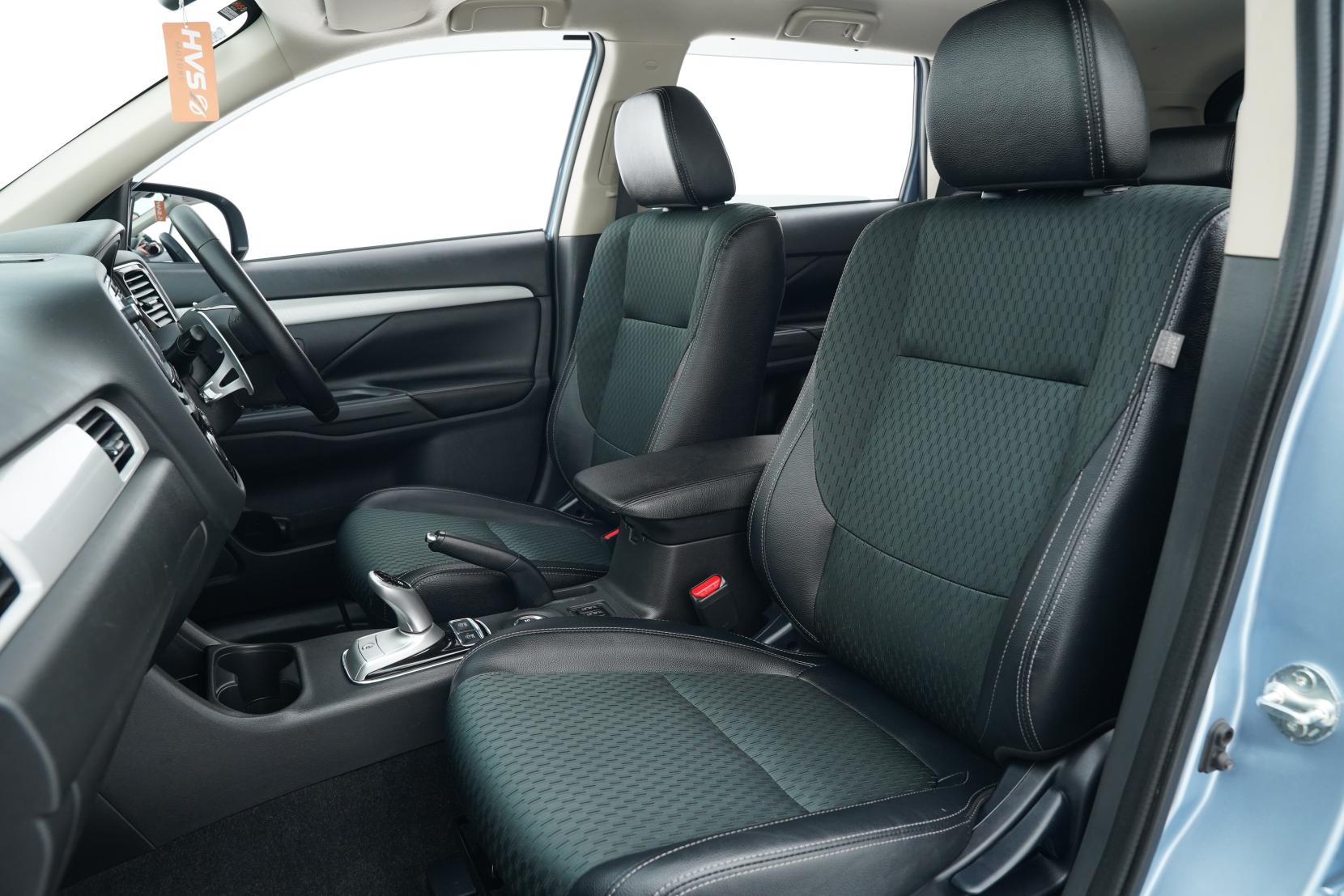 Mitsubishi Outlander 2.4 4WD PHEV G