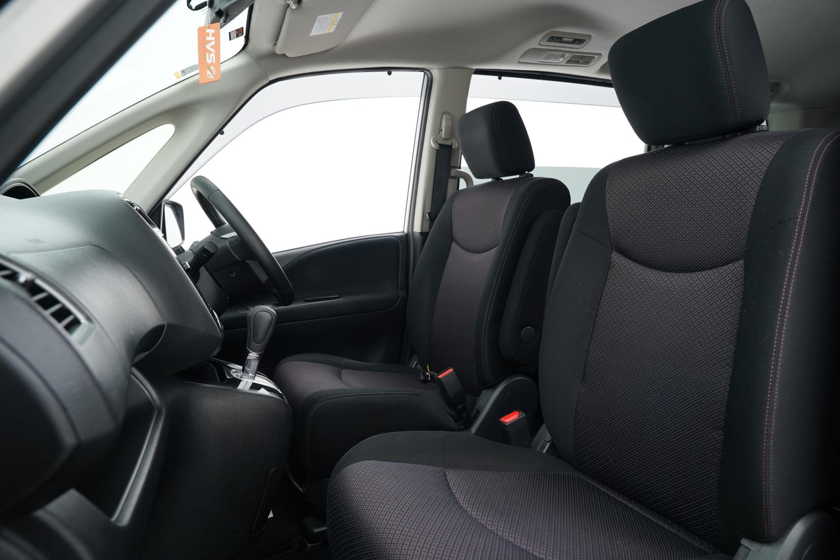 Nissan Serena 2.0 Hybrid HighwayStar G