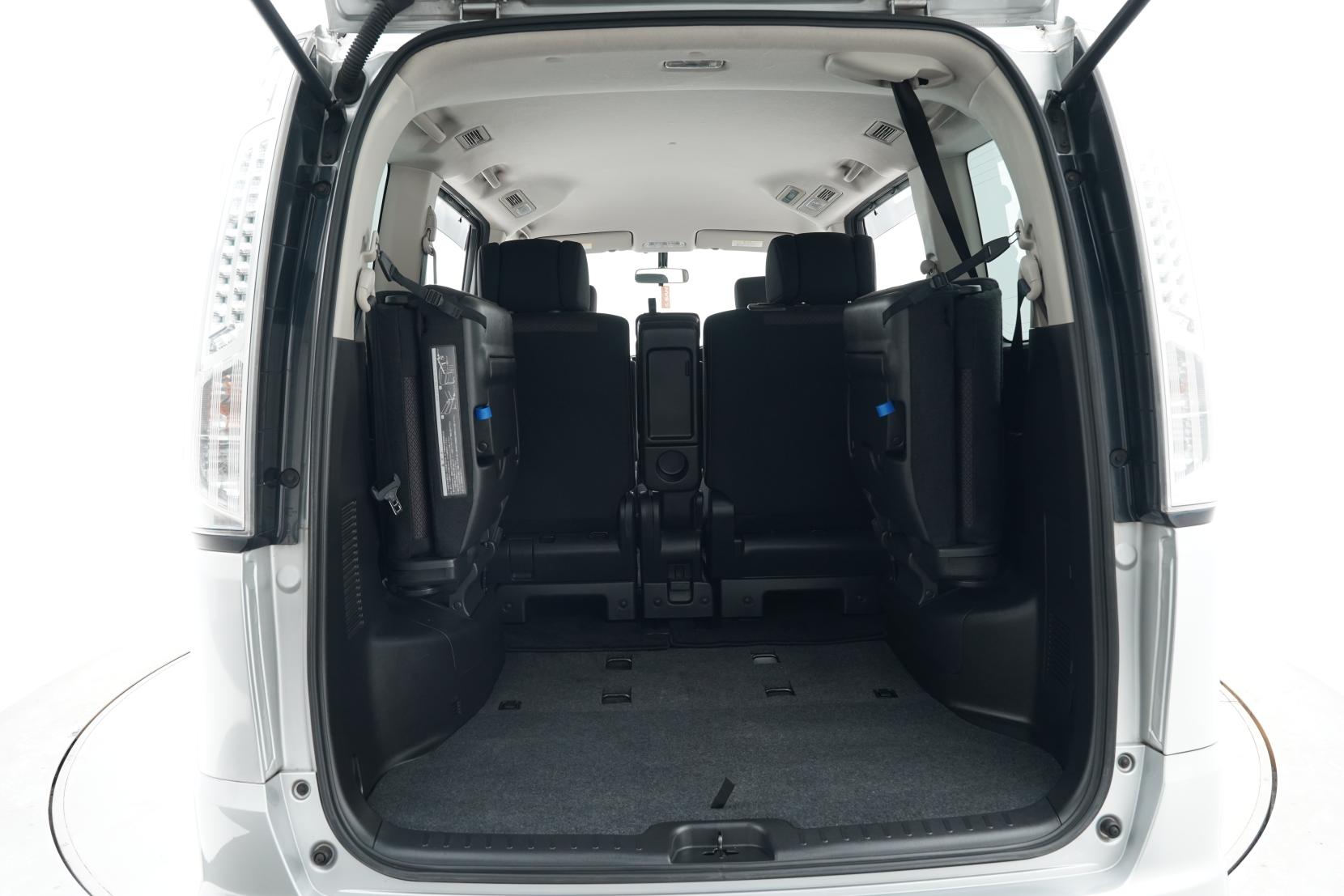 Nissan Serena 2.0 Hybrid HighwayStar G