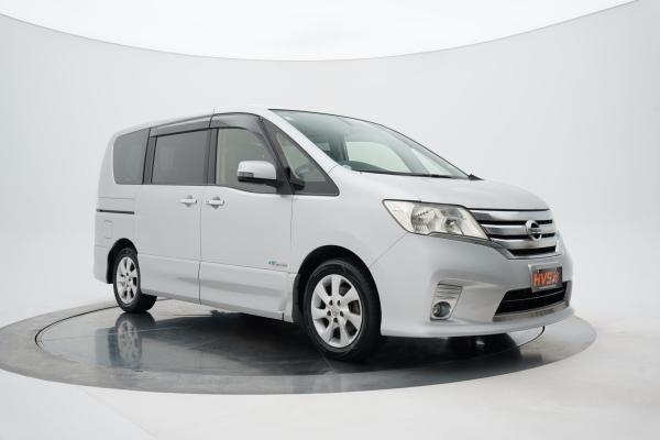 Nissan Serena (1991 – present) 2.0 Hybrid HighwayStar G