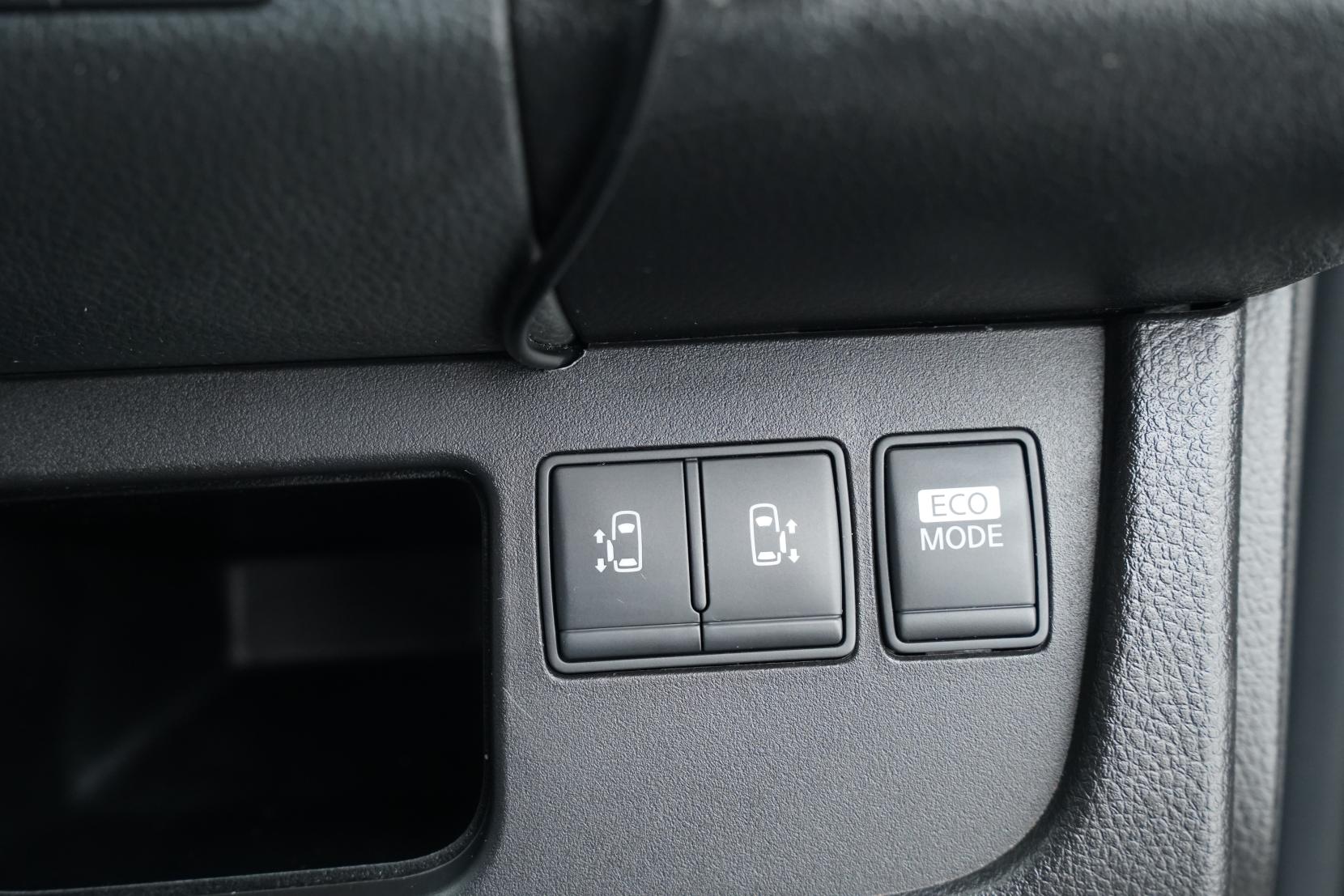 Nissan Serena 2.0 Hybrid HighwayStar G