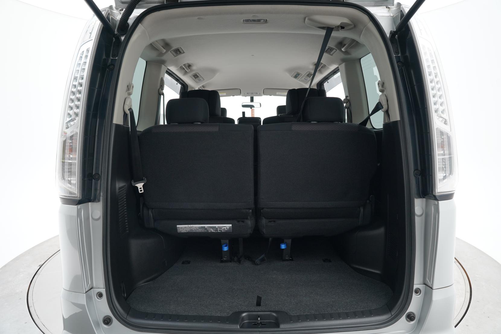 Nissan Serena 2.0 Hybrid HighwayStar G