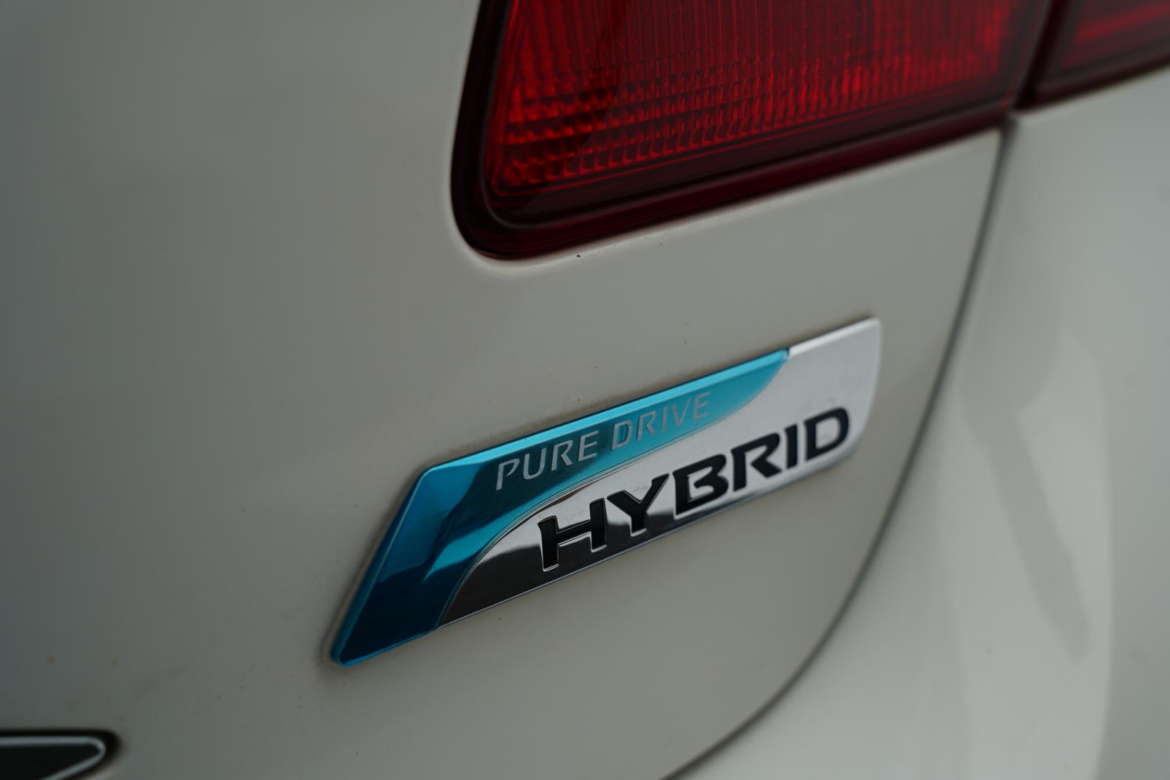 Nissan Fuga 3.5 Hybrid