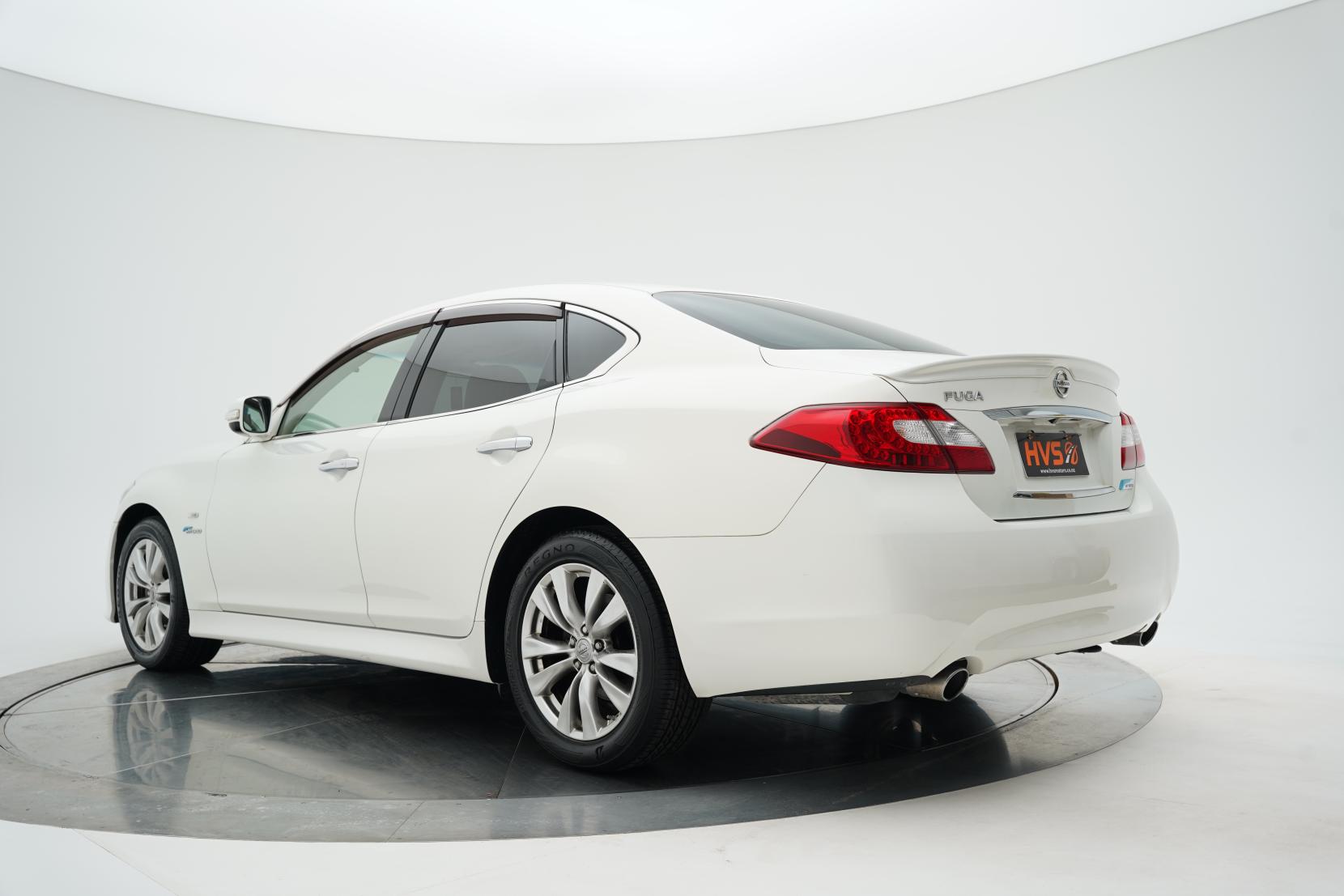 Nissan Fuga 3.5 Hybrid
