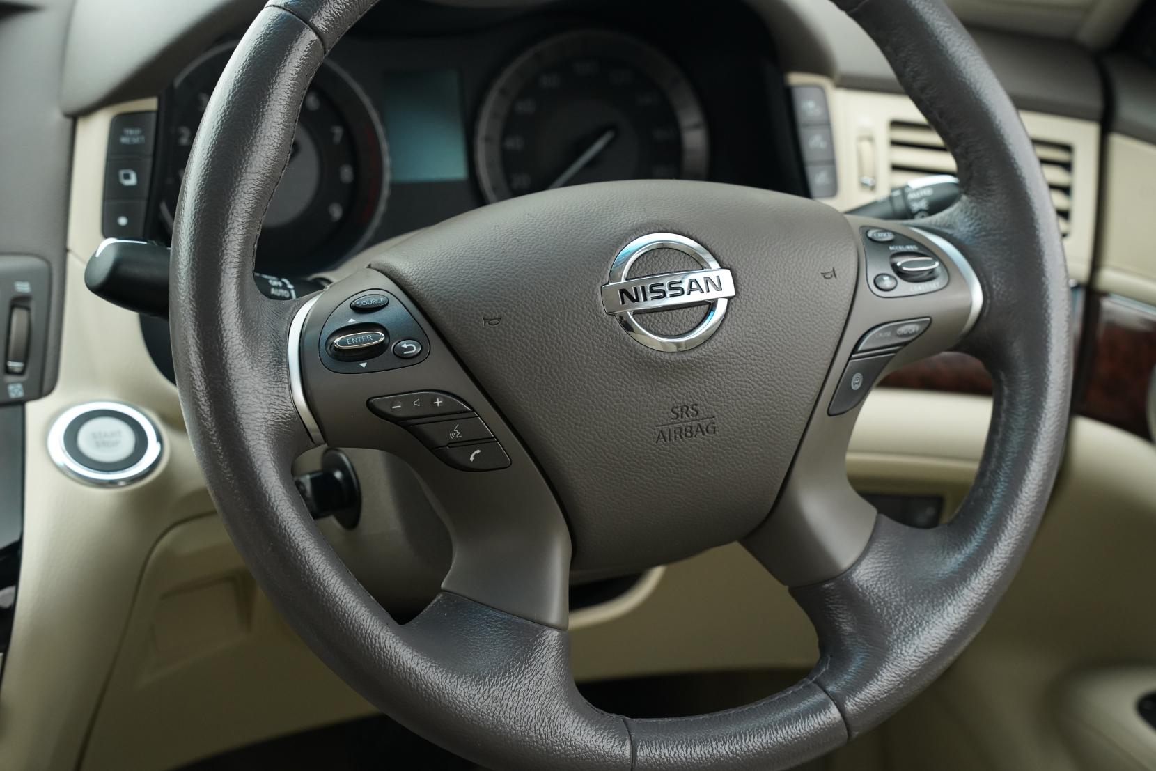 Nissan Fuga 3.5 Hybrid