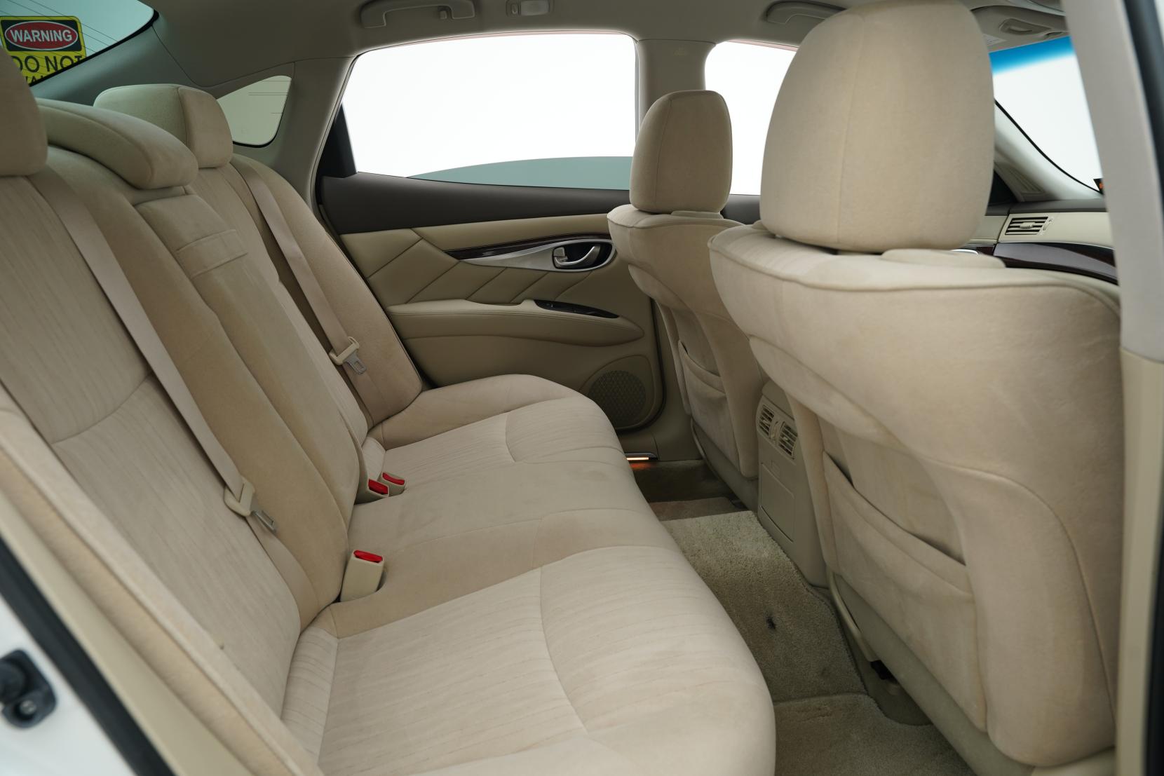 Nissan Fuga 3.5 Hybrid