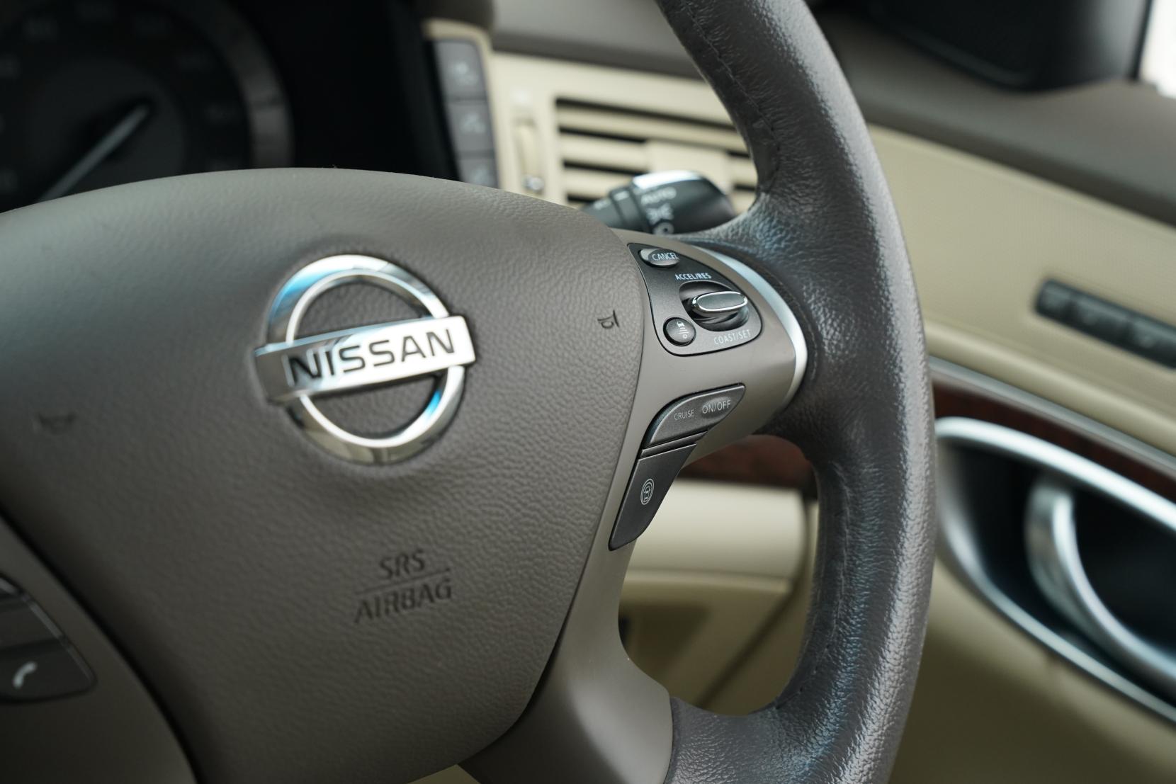 Nissan Fuga 3.5 Hybrid