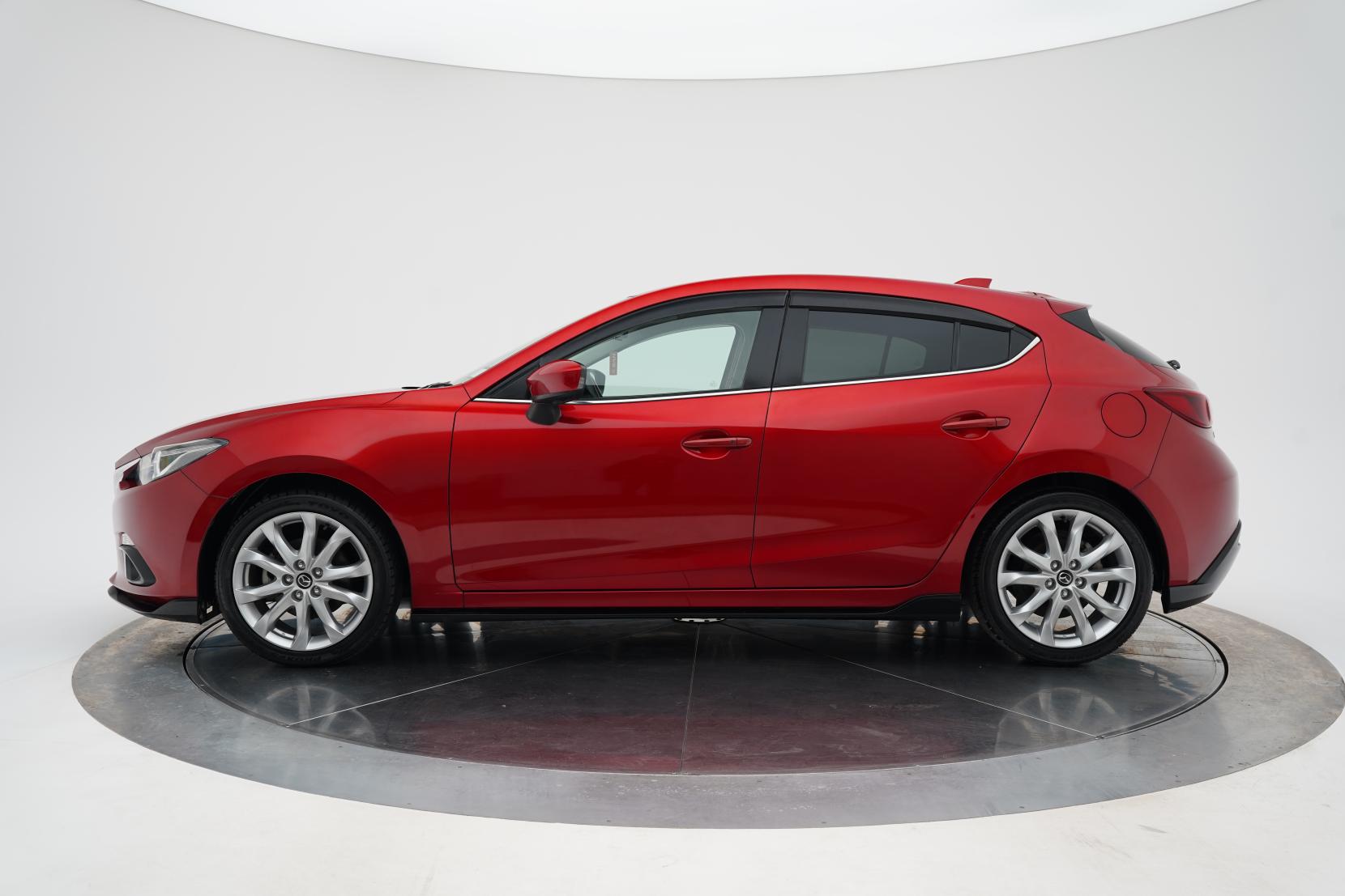 Mazda Axela 2.0 SPORT 20S TOURING