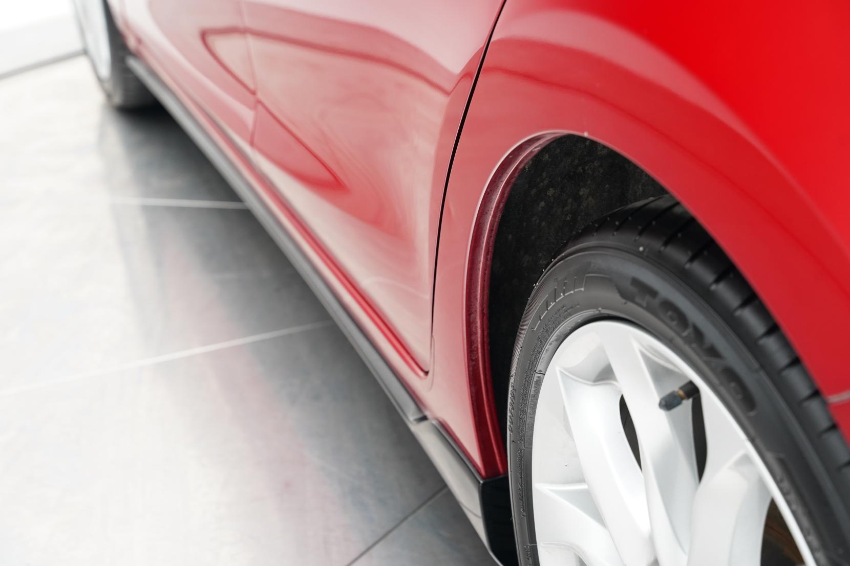 Mazda Axela 2.0 SPORT 20S TOURING