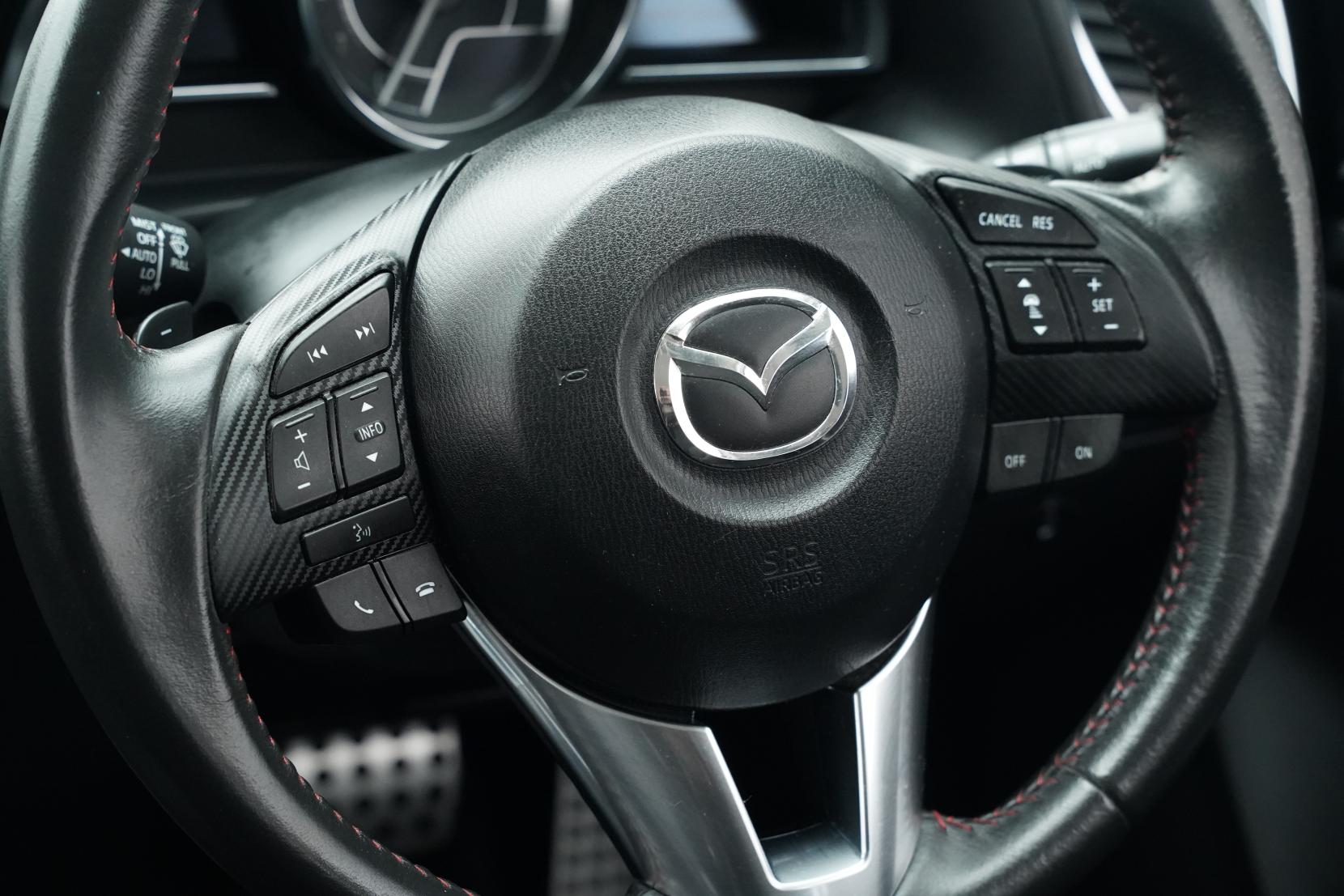 Mazda Axela 2.0 SPORT 20S TOURING