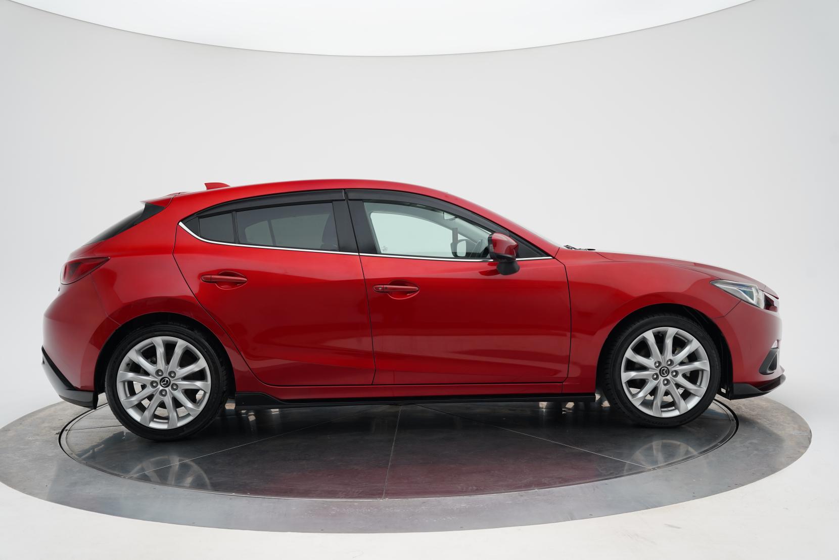 Mazda Axela 2.0 SPORT 20S TOURING