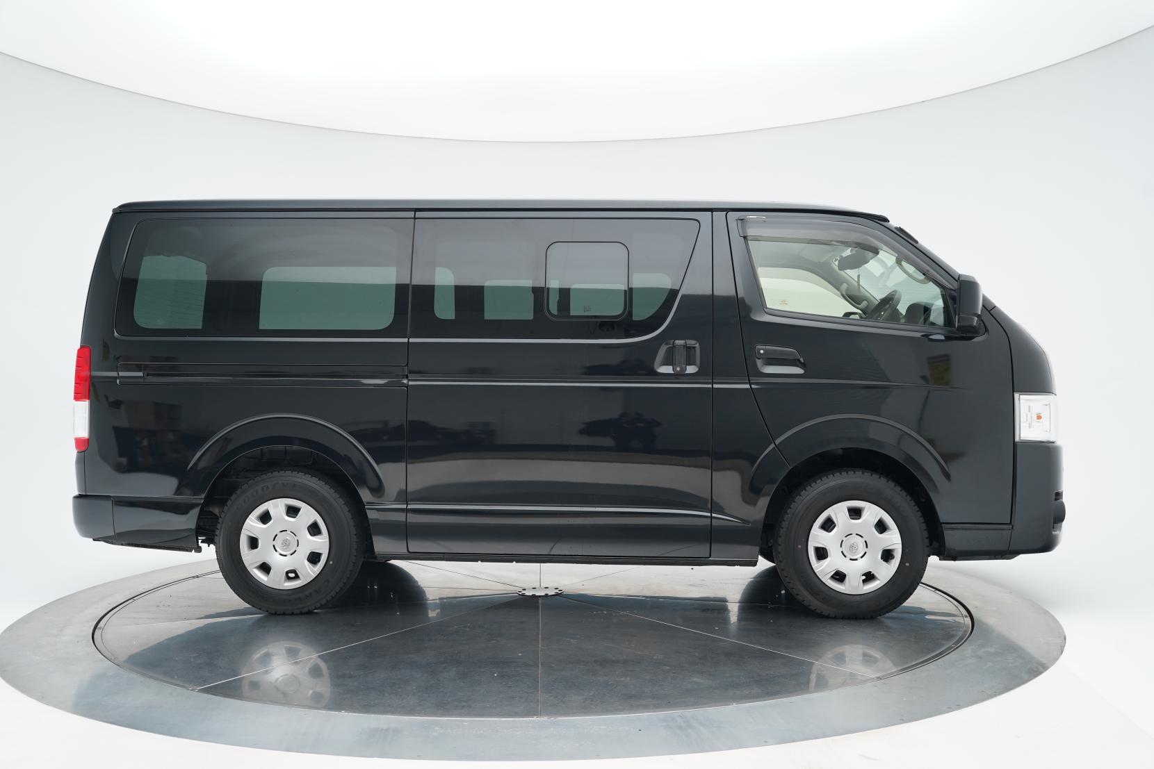 Toyota Hiace 2.8 2.8TD 5 Door GL 6 Seater