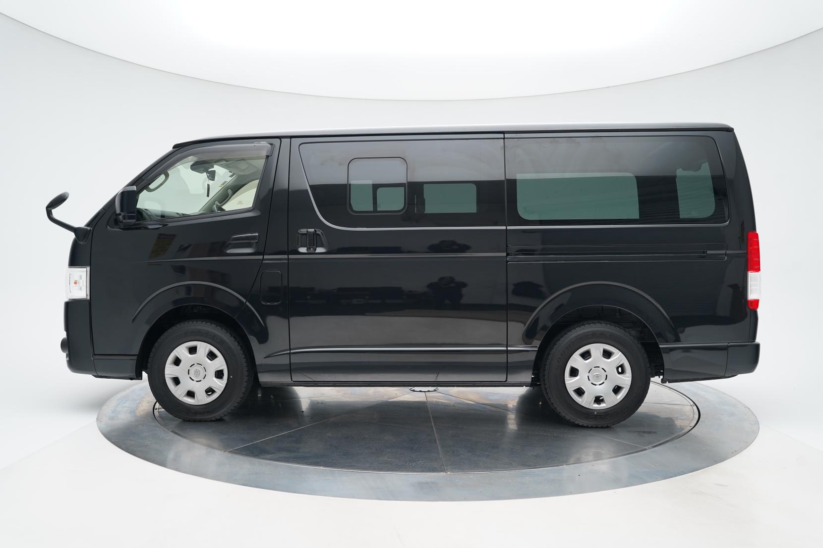 Toyota Hiace 2.8 2.8TD 5 Door GL 6 Seater
