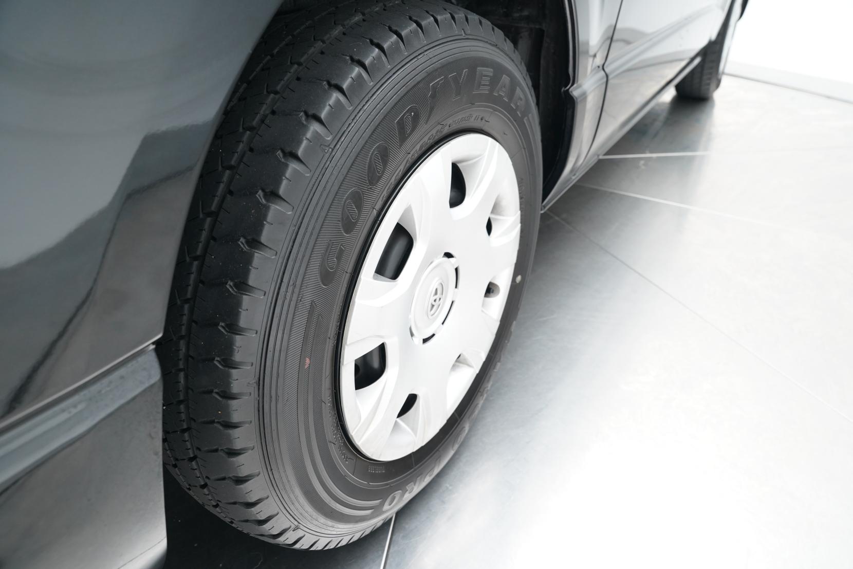 Toyota Hiace 2.8 2.8TD 5 Door GL 6 Seater