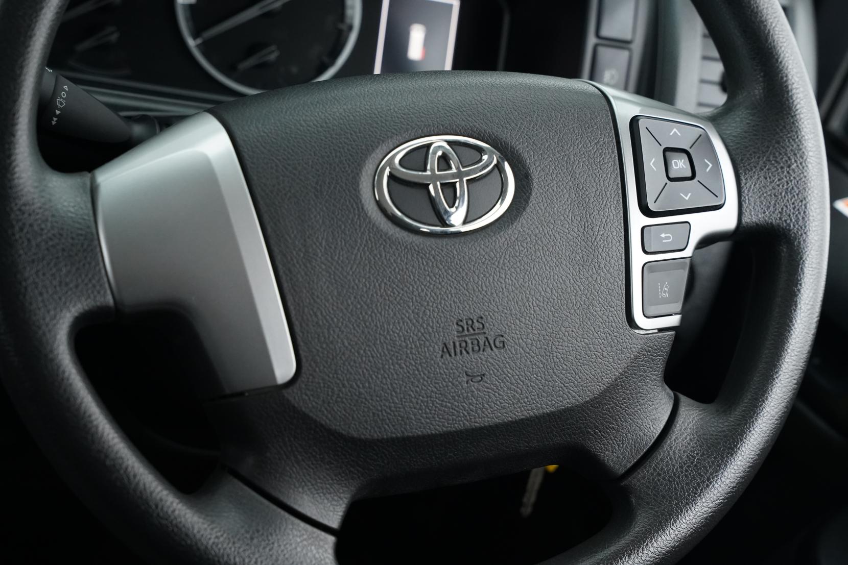 Toyota Hiace 2.8 2.8TD 5 Door GL 6 Seater