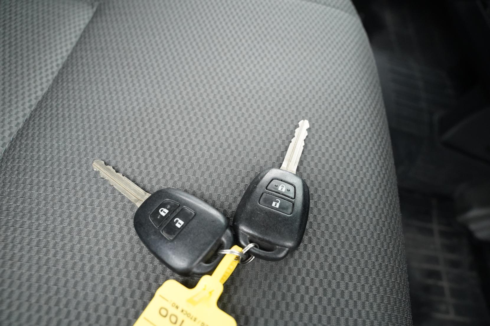 Toyota Hiace 2.8 2.8TD 5 Door GL 6 Seater