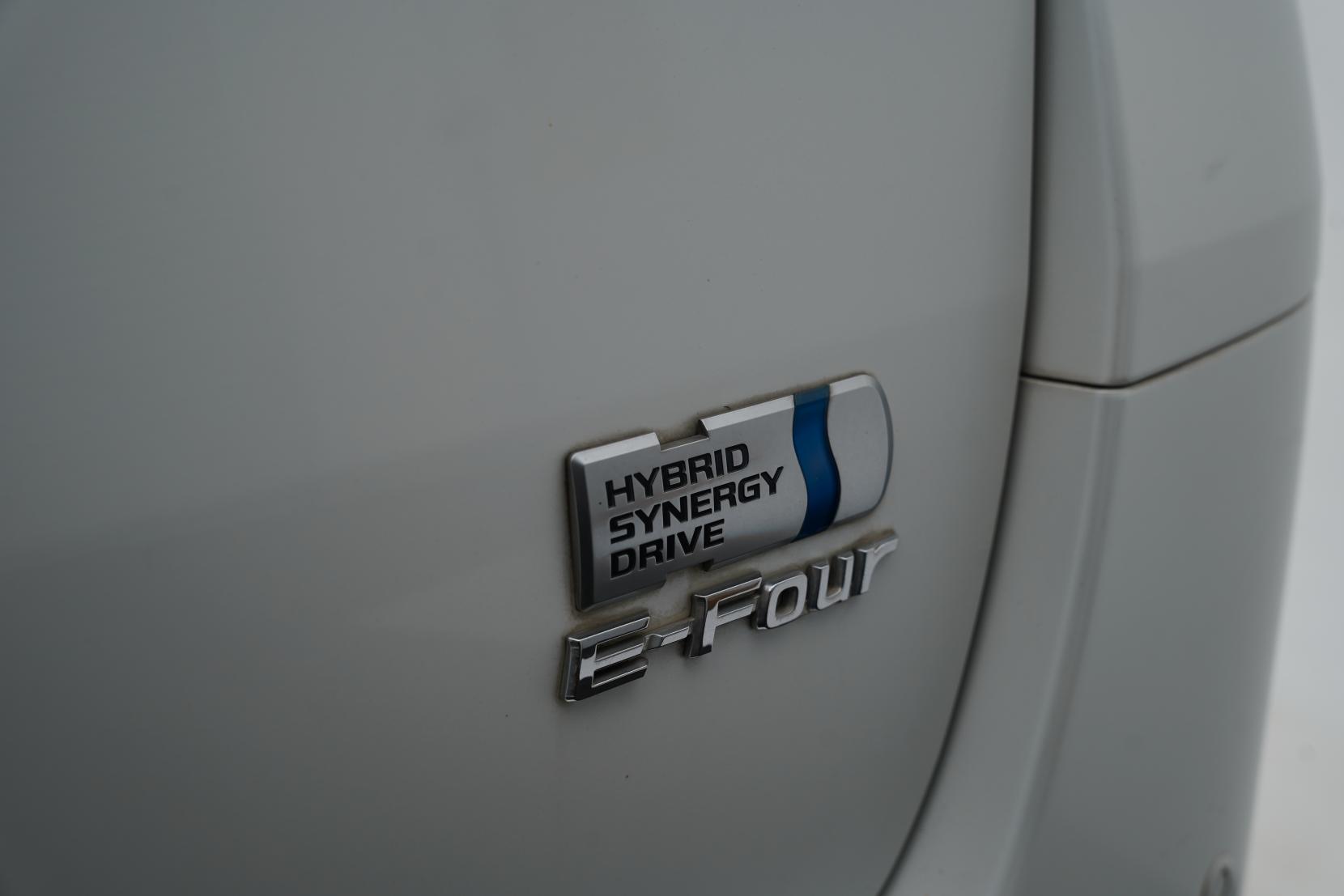 Toyota Vellfire 2.4 HYBRID ZR 4WD