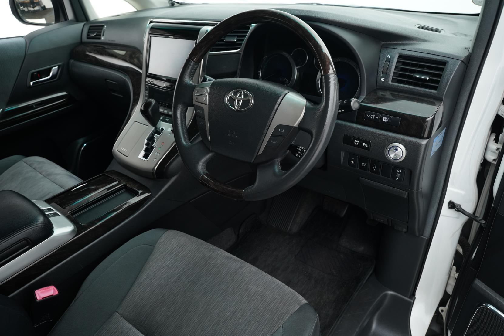 Toyota Vellfire 2.4 HYBRID ZR 4WD