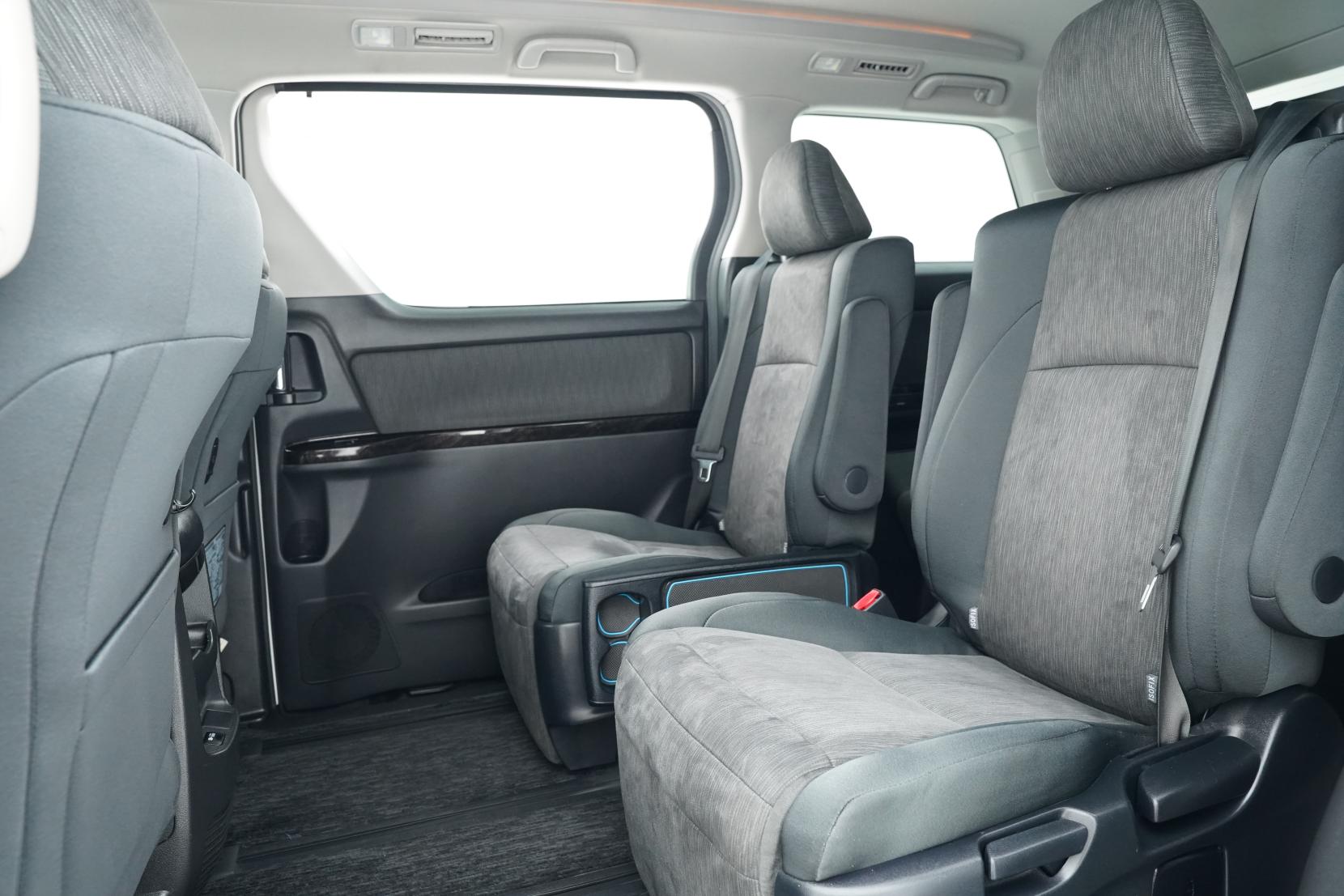 Toyota Vellfire 2.4 HYBRID ZR 4WD