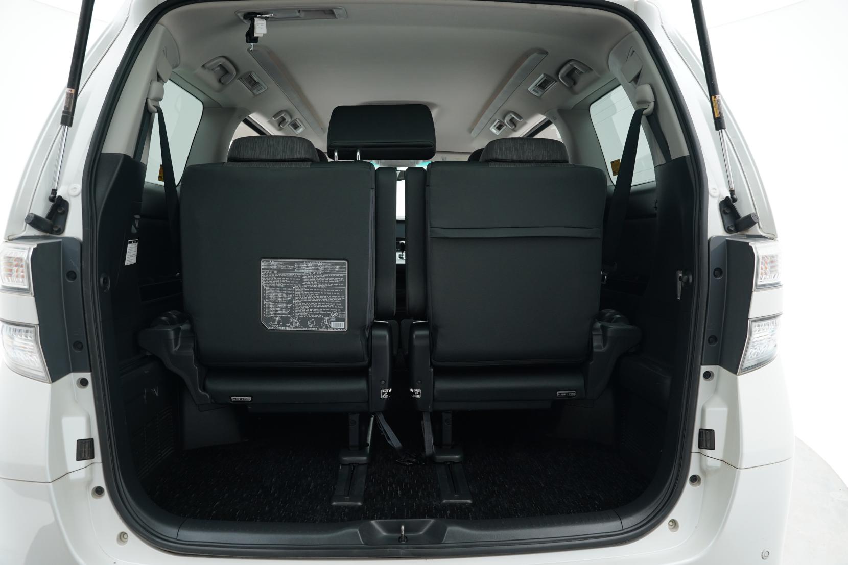 Toyota Vellfire 2.4 HYBRID ZR 4WD