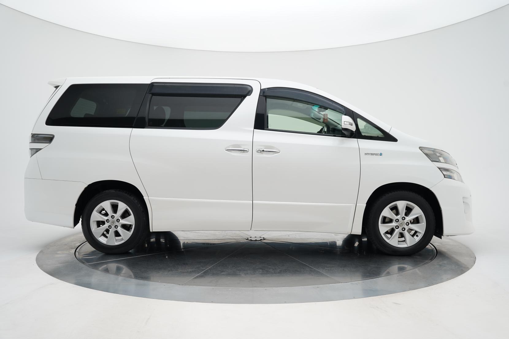 Toyota Vellfire 2.4 HYBRID ZR 4WD