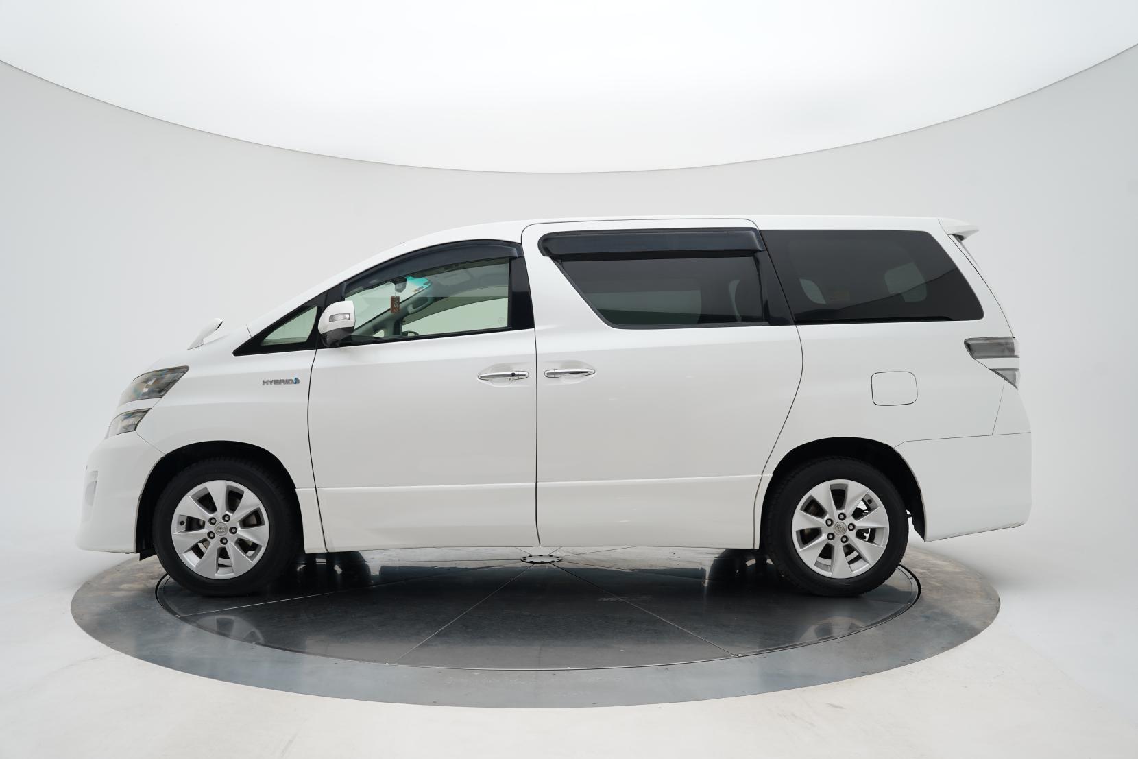 Toyota Vellfire 2.4 HYBRID ZR 4WD