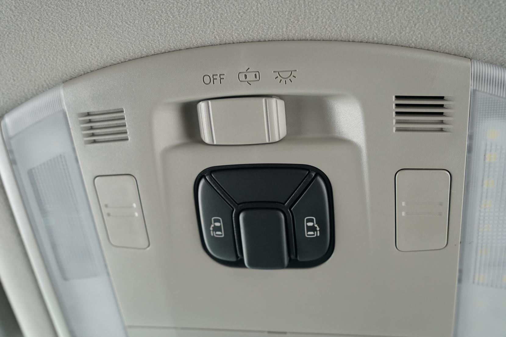 Toyota Vellfire 2.4 HYBRID ZR 4WD