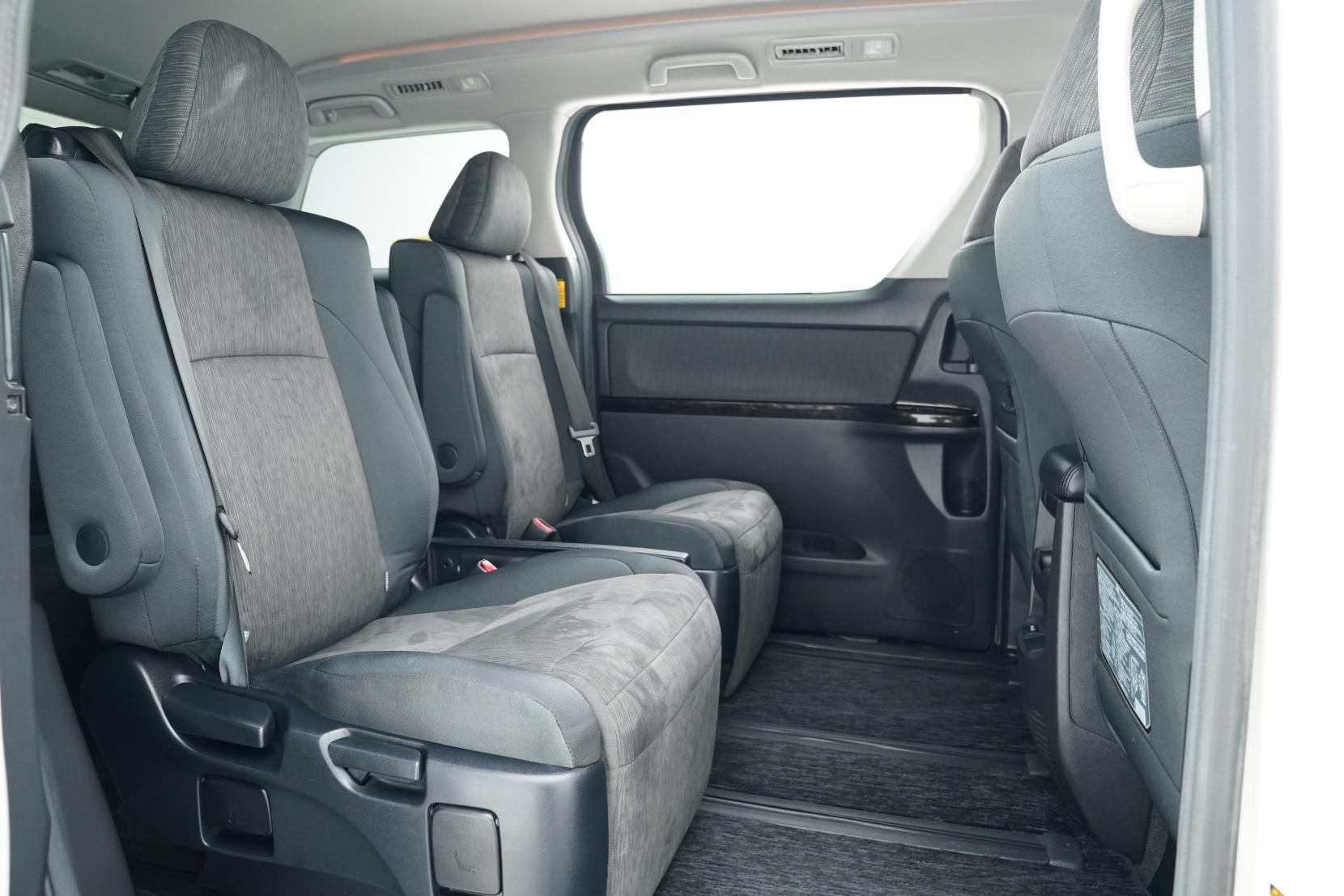 Toyota Vellfire 2.4 HYBRID ZR 4WD