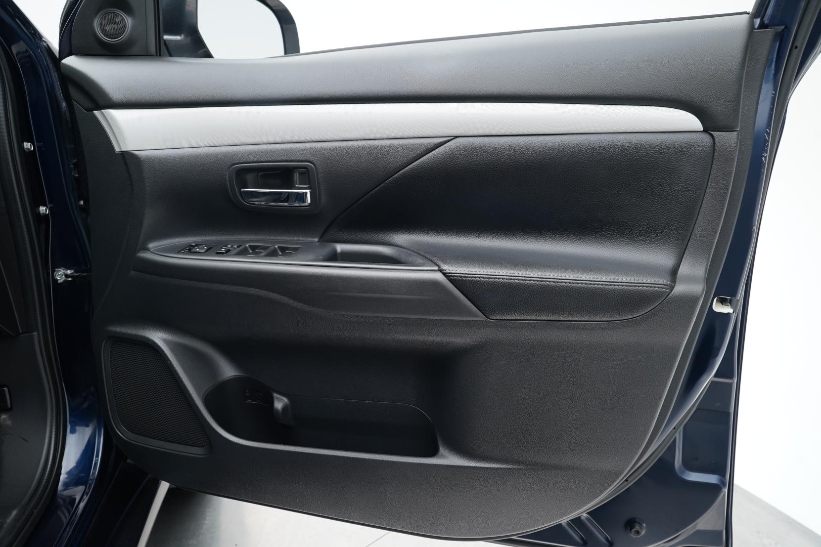 Mitsubishi Outlander 2.4 PHEV PHEV G 4WD