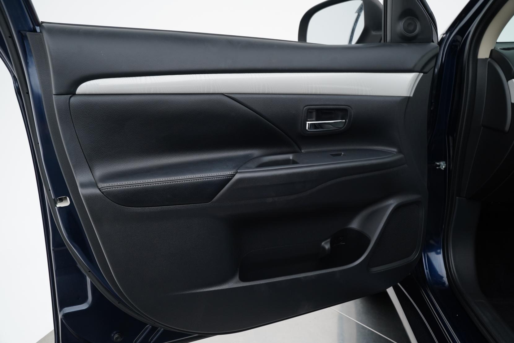 Mitsubishi Outlander 2.4 PHEV PHEV G 4WD