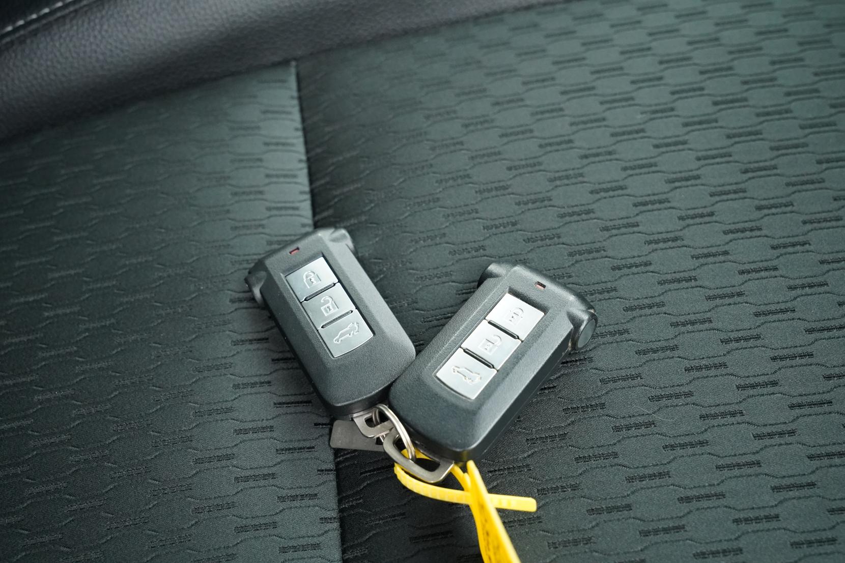 Mitsubishi Outlander 2.4 PHEV PHEV G 4WD